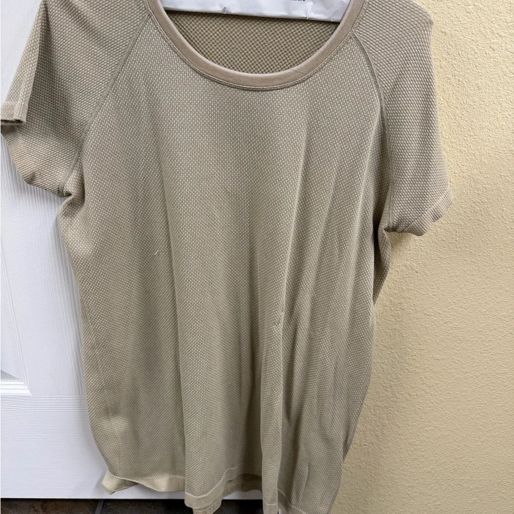 lululemon athletica Swiftly Size 14- Short Sleeve Knit Tee — Taupe Beige